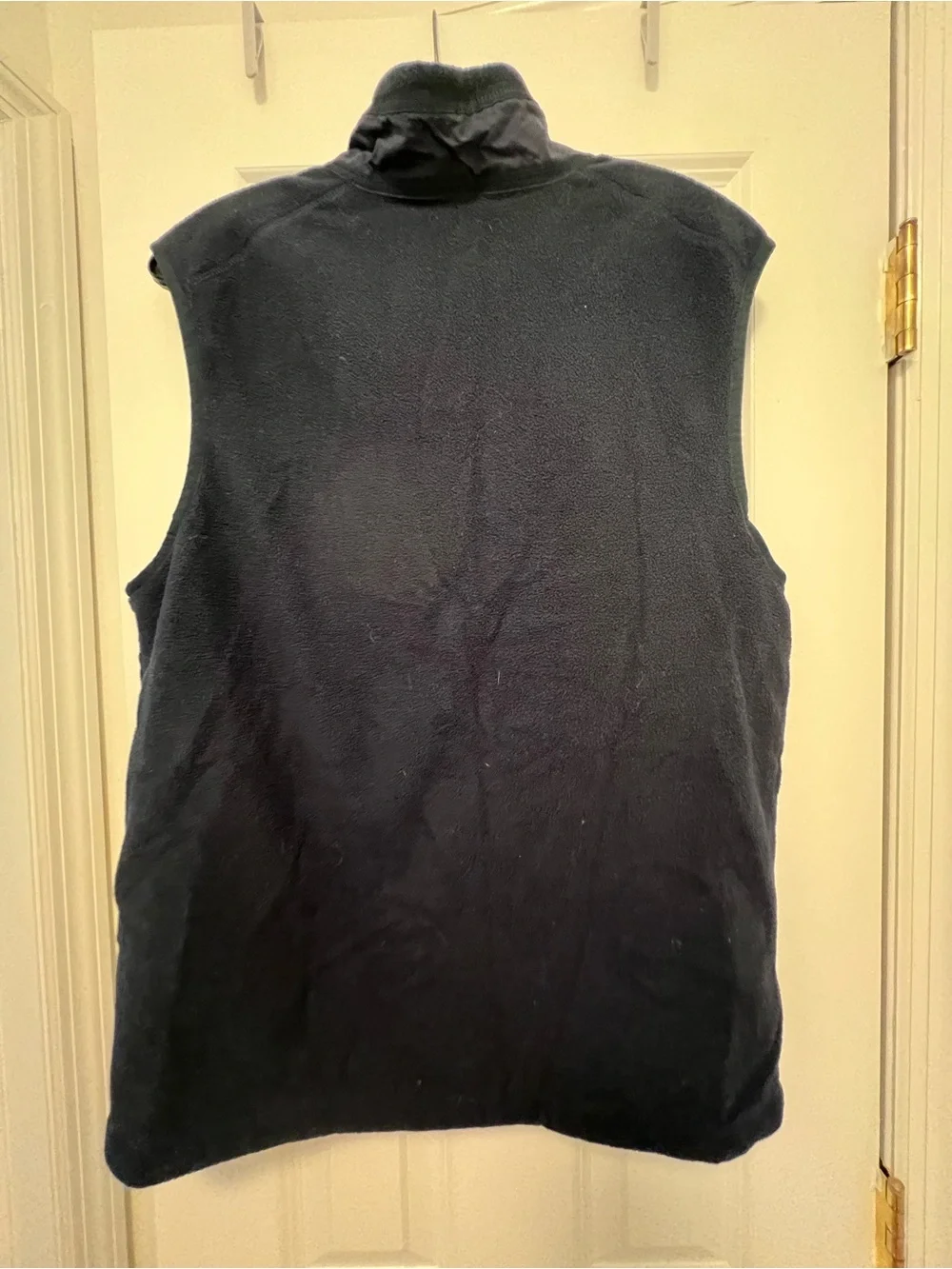 Men’s vineyard vines fleece vest